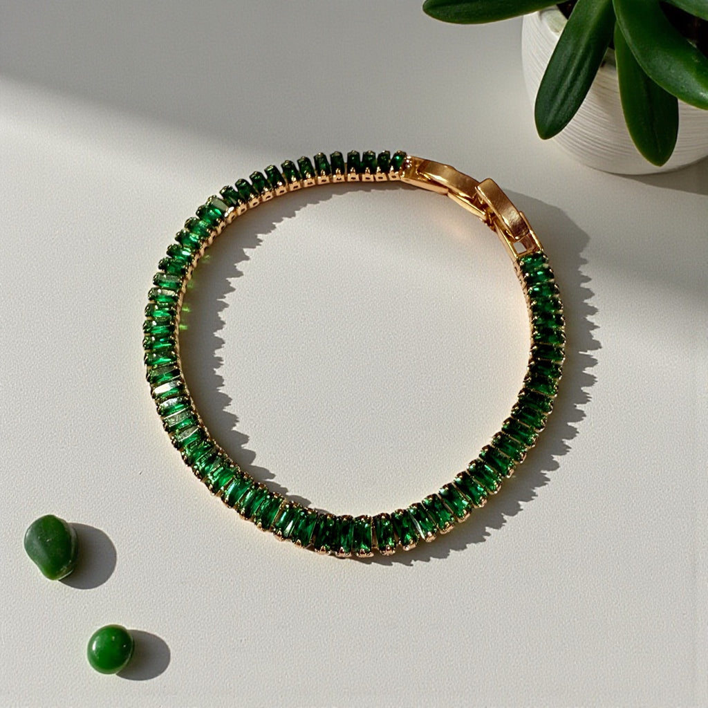 Esmera Chain Bracelet - Golden